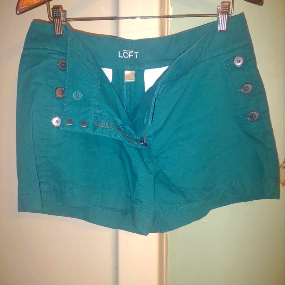Ann‎ Taylor Loft Teal green colored shorts